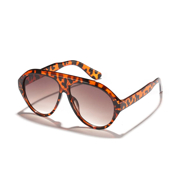 Vintage One Piece Red Gradient Sunglasses for Wome New Fashion Oversized Sexy Sun Glasses Ladies Outoor Uv400 Shades Black
